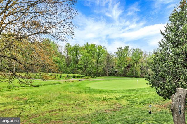 84 WINGED FOOT DR, Reading, PA 19607