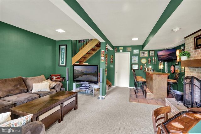84 WINGED FOOT DR, Reading, PA 19607