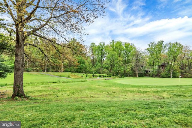 84 WINGED FOOT DR, Reading, PA 19607