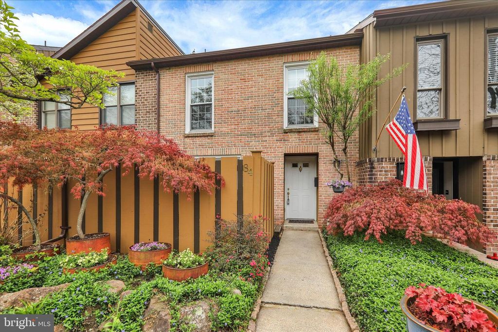 84 WINGED FOOT DR, Reading, PA 19607