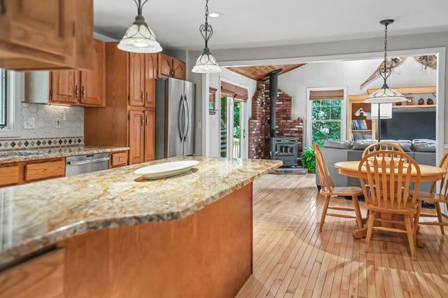 33 Oriole Road, Windham, NH 03087