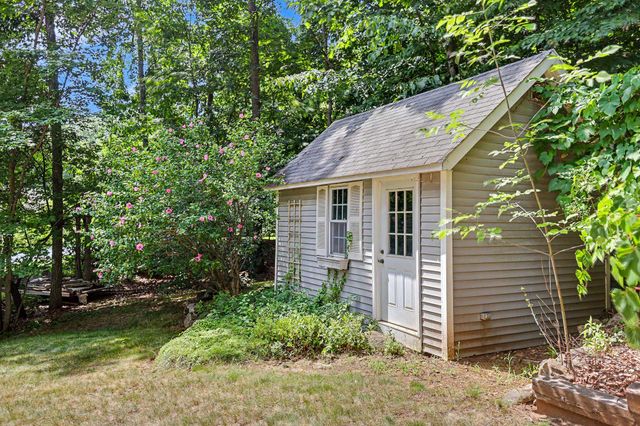 33 Oriole Road, Windham, NH 03087