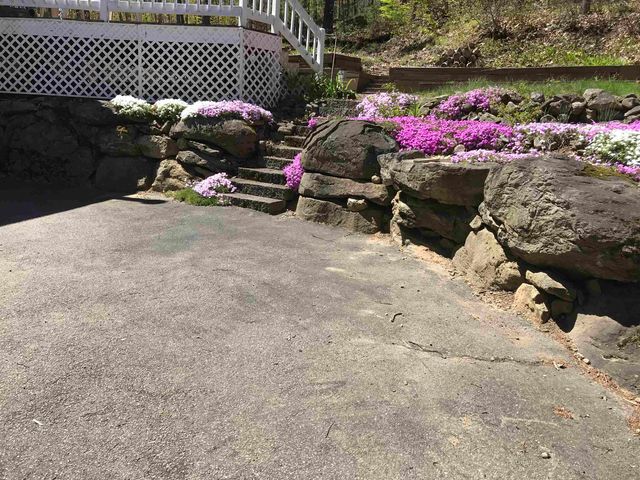 33 Oriole Road, Windham, NH 03087
