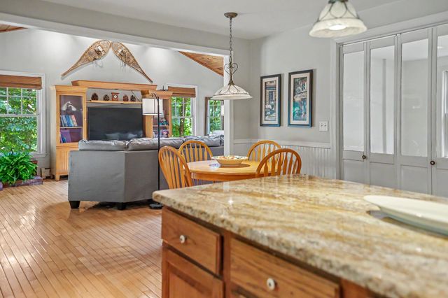 33 Oriole Road, Windham, NH 03087