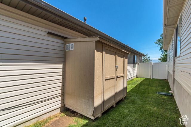 6771 S OAKSHADE CT, West Jordan, UT 84081