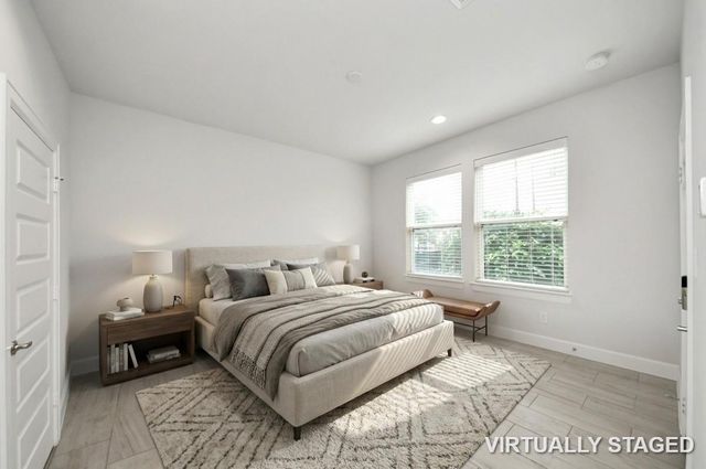 2719 Clinton Drive, Houston, TX 77020