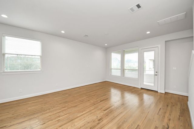2719 Clinton Drive, Houston, TX 77020
