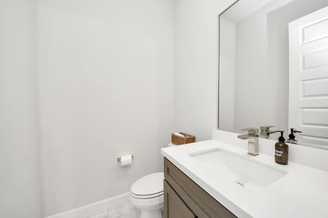 2719 Clinton Drive, Houston, TX 77020