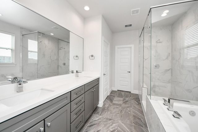 2719 Clinton Drive, Houston, TX 77020