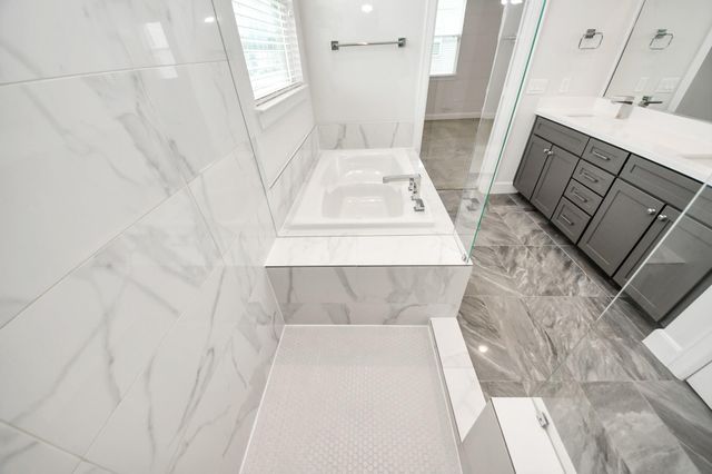 2719 Clinton Drive, Houston, TX 77020
