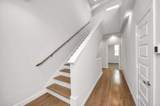2719 Clinton Drive, Houston, TX 77020