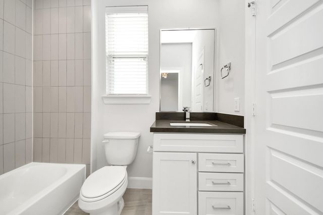 2719 Clinton Drive, Houston, TX 77020