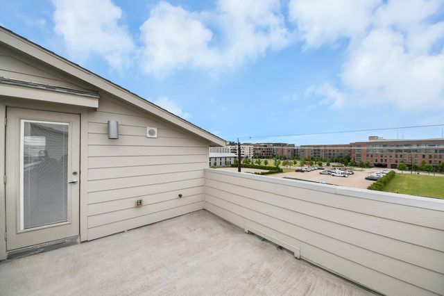 2719 Clinton Drive, Houston, TX 77020