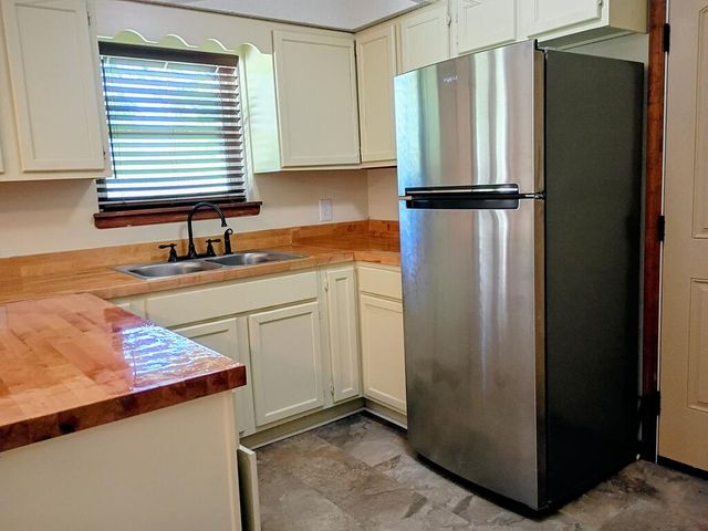 609 4th Avenue S, Chatsworth, GA 30705