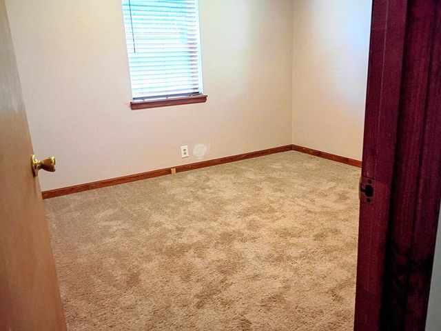 609 4th Avenue S, Chatsworth, GA 30705
