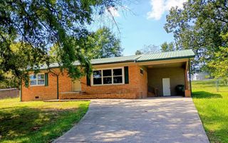 609 4th Avenue S, Chatsworth, GA 30705