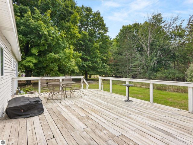 21081 205th Avenue, Big Rapids, MI 49307