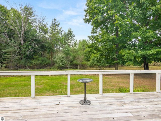 21081 205th Avenue, Big Rapids, MI 49307