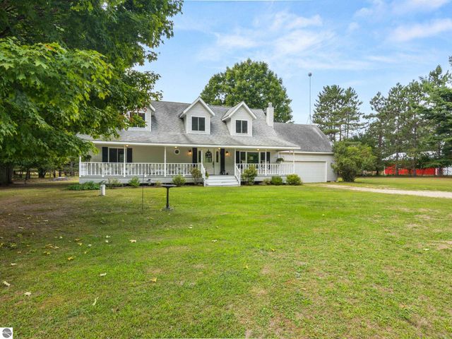 21081 205th Avenue, Big Rapids, MI 49307