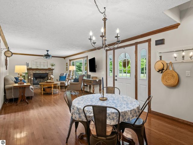 21081 205th Avenue, Big Rapids, MI 49307