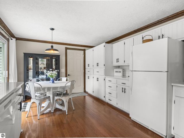 21081 205th Avenue, Big Rapids, MI 49307