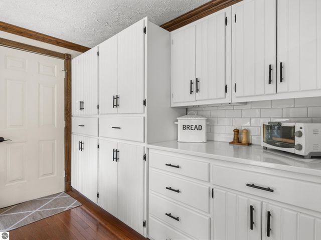 21081 205th Avenue, Big Rapids, MI 49307