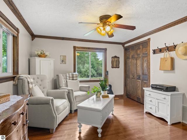 21081 205th Avenue, Big Rapids, MI 49307