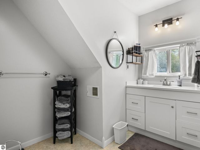 21081 205th Avenue, Big Rapids, MI 49307