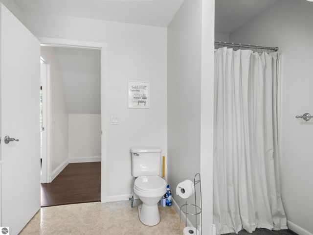 21081 205th Avenue, Big Rapids, MI 49307