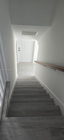 2120 Sherwood Forest Boulevard 30, West Palm Beach, FL 33415