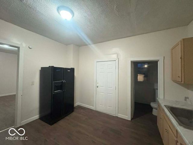 1014 W 33rd Street, Indianapolis, IN 46208