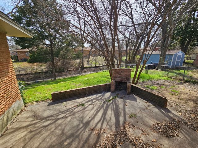 1016 Indian Creek Trail, Dallas, TX 75241