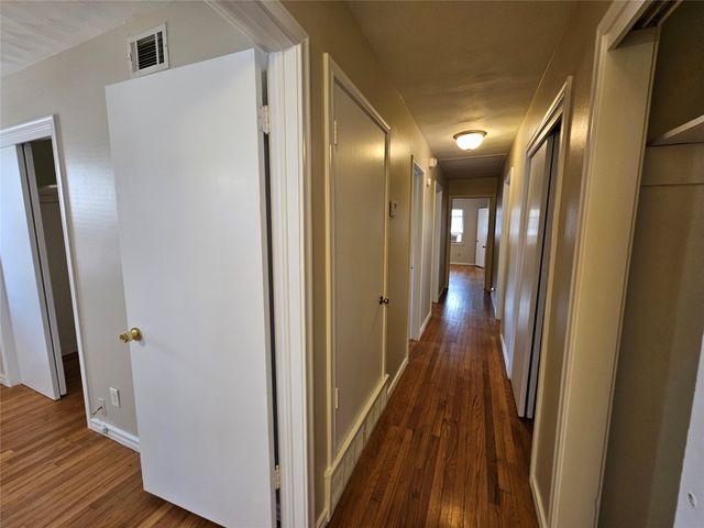 1016 Indian Creek Trail, Dallas, TX 75241