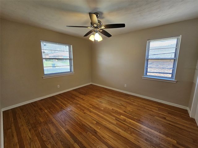 1016 Indian Creek Trail, Dallas, TX 75241