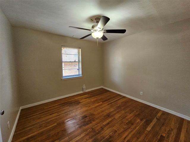 1016 Indian Creek Trail, Dallas, TX 75241