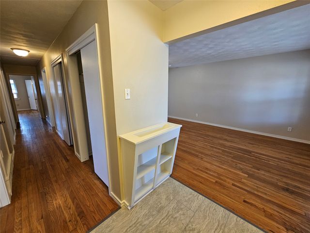 1016 Indian Creek Trail, Dallas, TX 75241