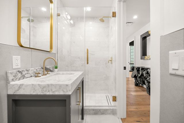 70 Rainey ST 1509, Austin, TX 78701