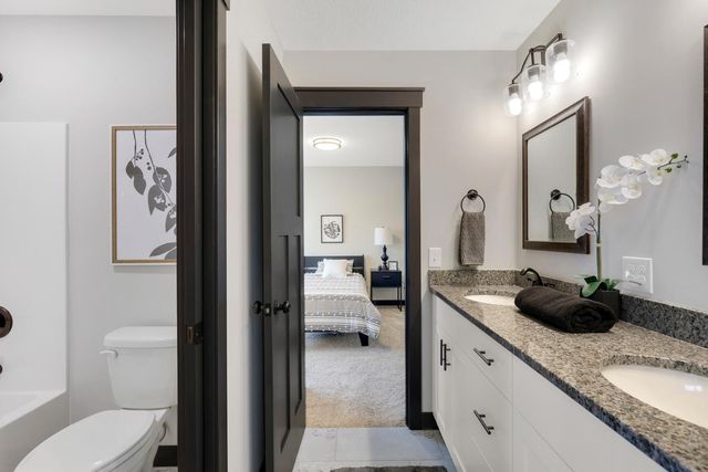 1105 136th Street E, Rosemount, MN 55068