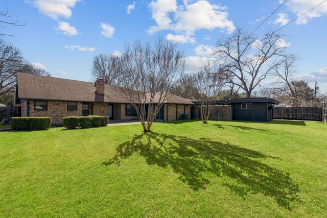 2414 Postbridge Road, Grand Prairie, TX 75050