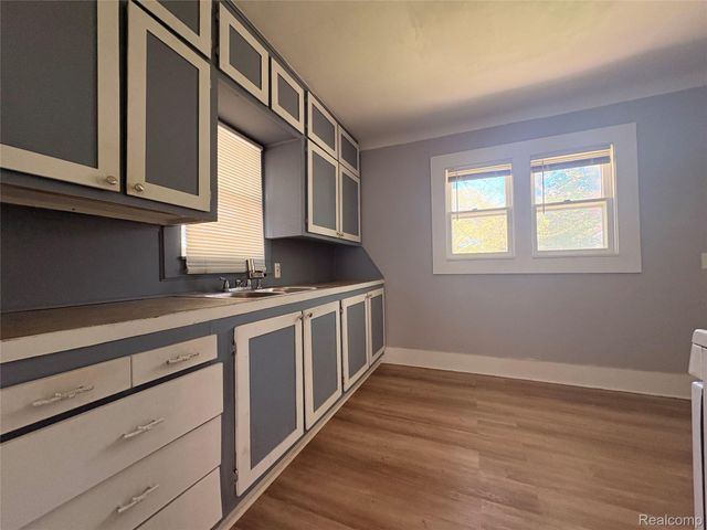 814 Alvord Avenue, Flint, MI 48507