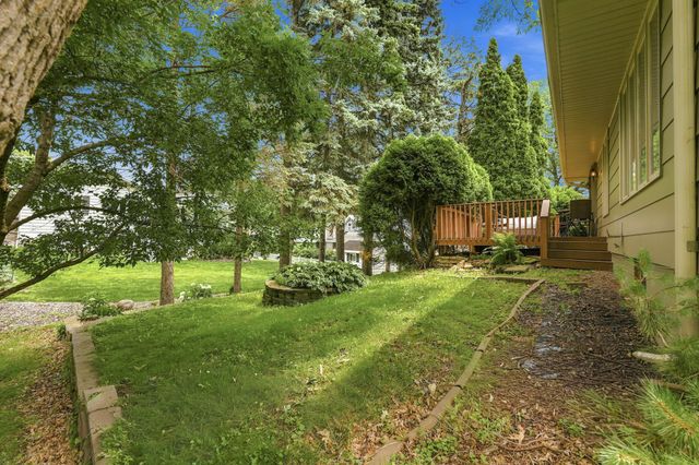 1527 E Windemere Circle NE, Fridley, MN 55421