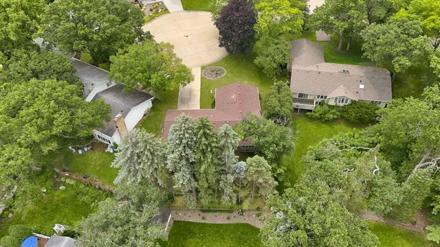 1527 E Windemere Circle NE, Fridley, MN 55421