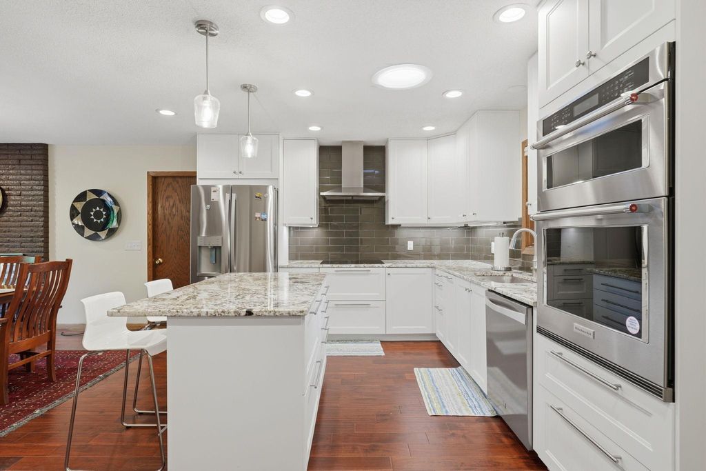 1527 E Windemere Circle NE, Fridley, MN 55421 — photo 4