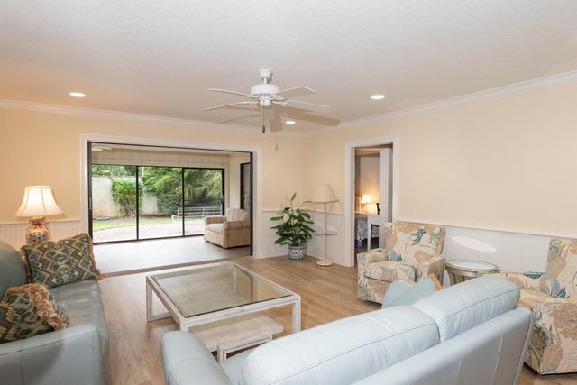 2918 SE Fairway W 13, Stuart, FL 34997