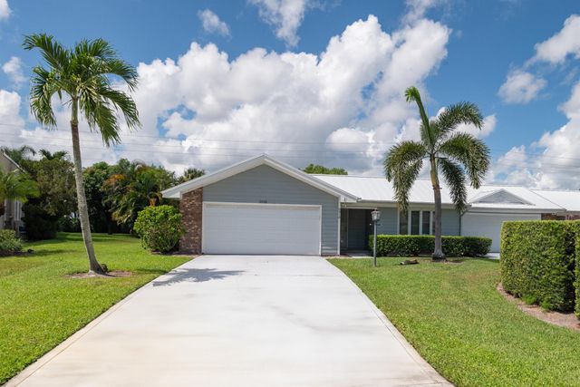 2918 SE Fairway W 13, Stuart, FL 34997