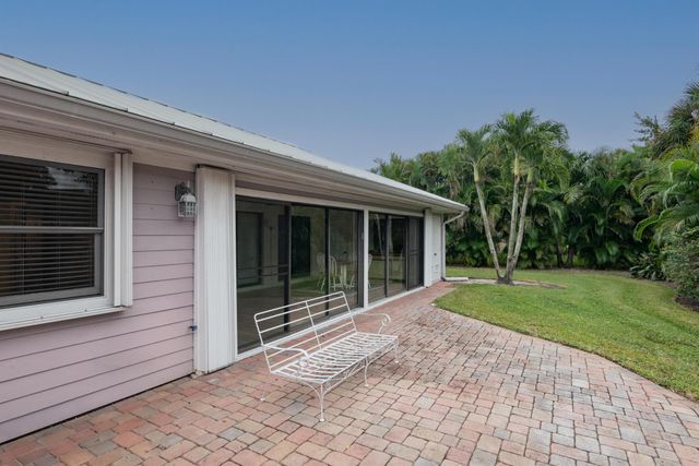 2918 SE Fairway W 13, Stuart, FL 34997