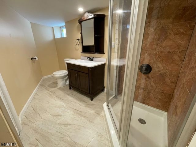 25 Bayview Ave, Newark City, NJ 07112