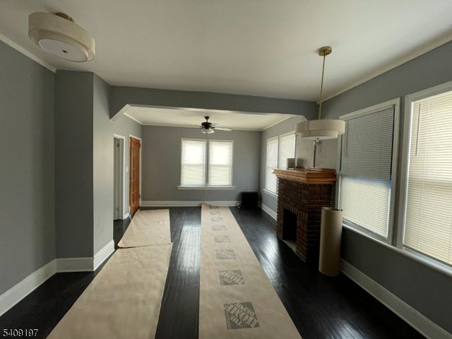 25 Bayview Ave, Newark City, NJ 07112