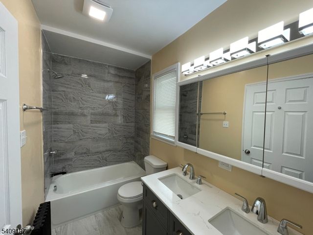 25 Bayview Ave, Newark City, NJ 07112