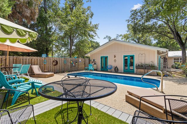 1407 Nicholson Avenue, Waveland, MS 39576